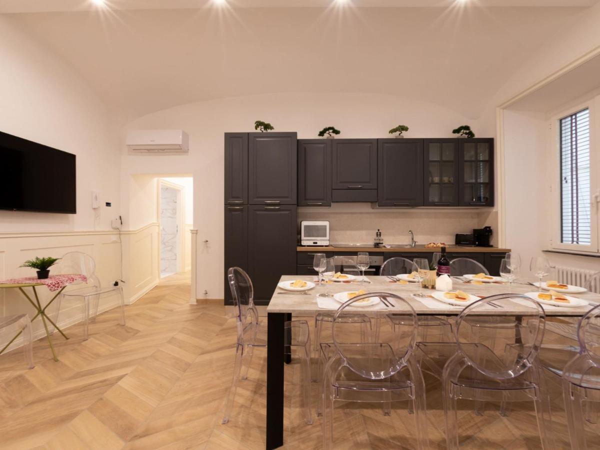 The Best Rent - Elegant Five-Bedrooms Apartment Near Colosseo Рим Екстериор снимка